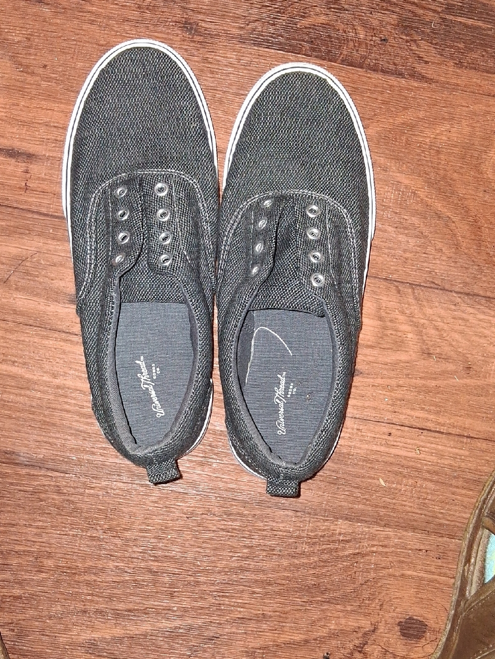 Universal Thread Black Canvas Slip-On Sneakers (Kids)